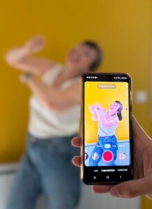 vidéo tiktok en cours de tournage